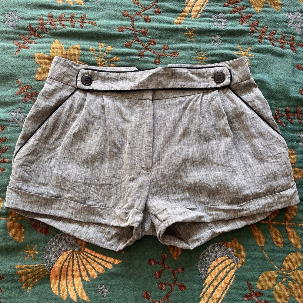 Valérie Dumaine linen short 🇨🇦